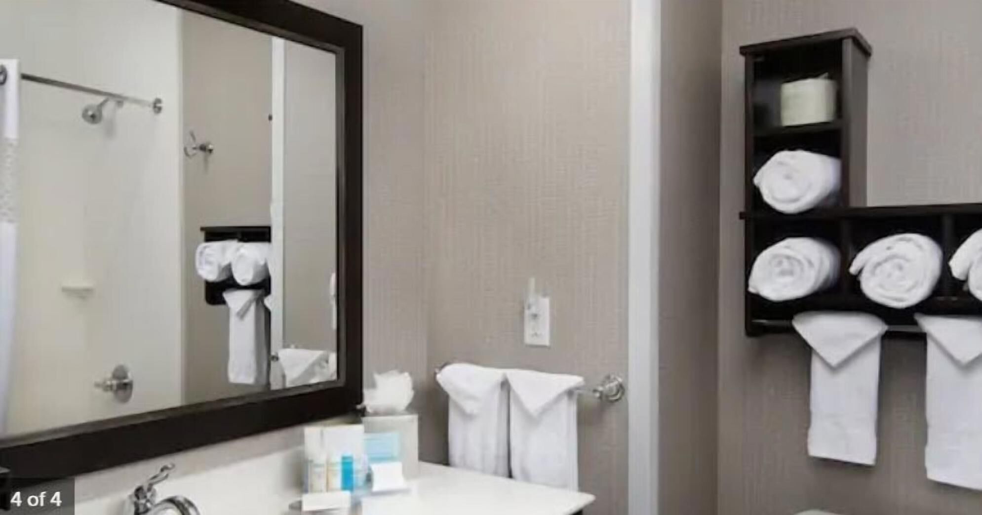 Bathroom | Combined shower/bathtub, free toiletries, hair dryer, slippers