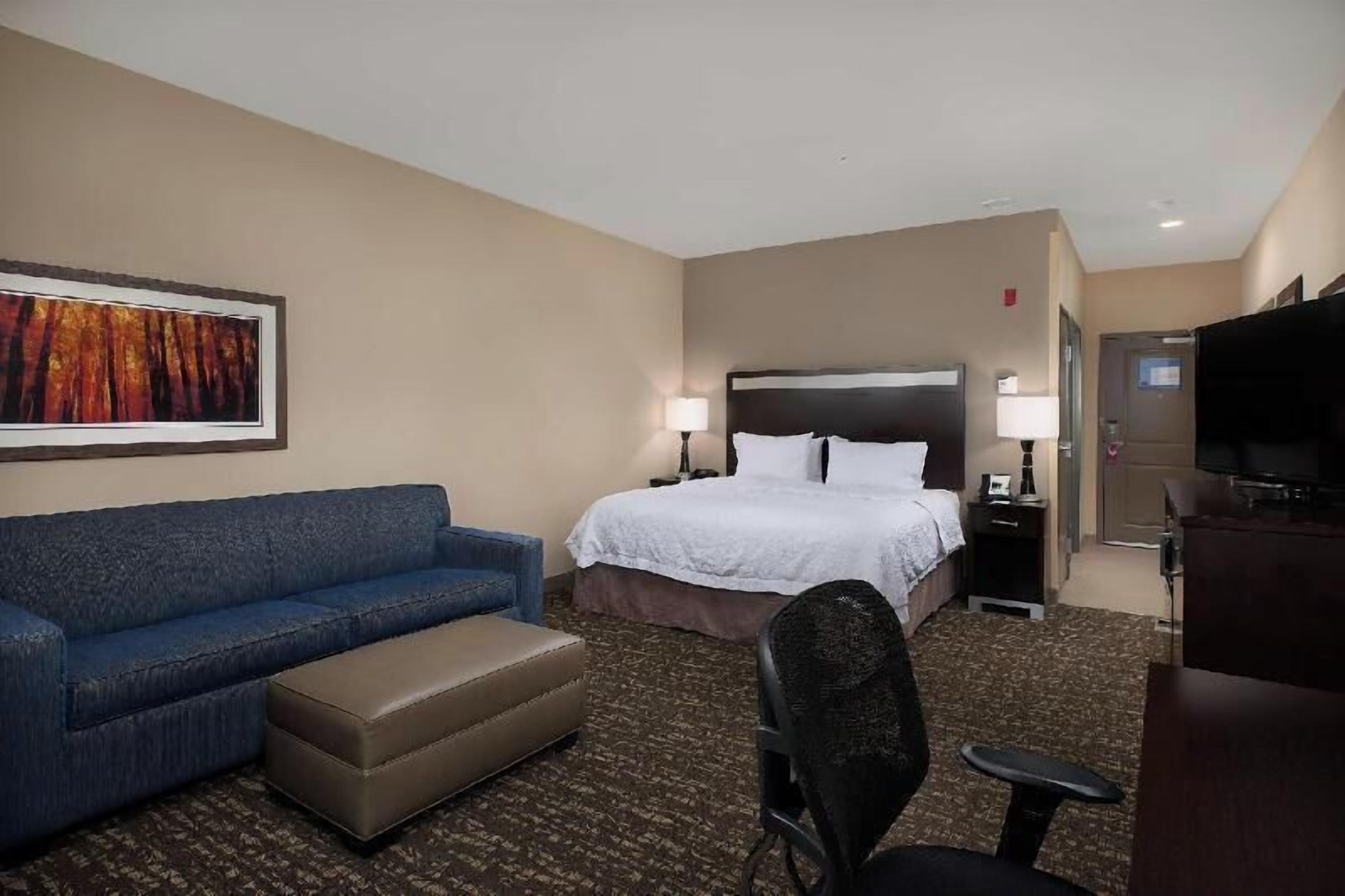 In-room safe, desk, iron/ironing board, free cots/infant beds