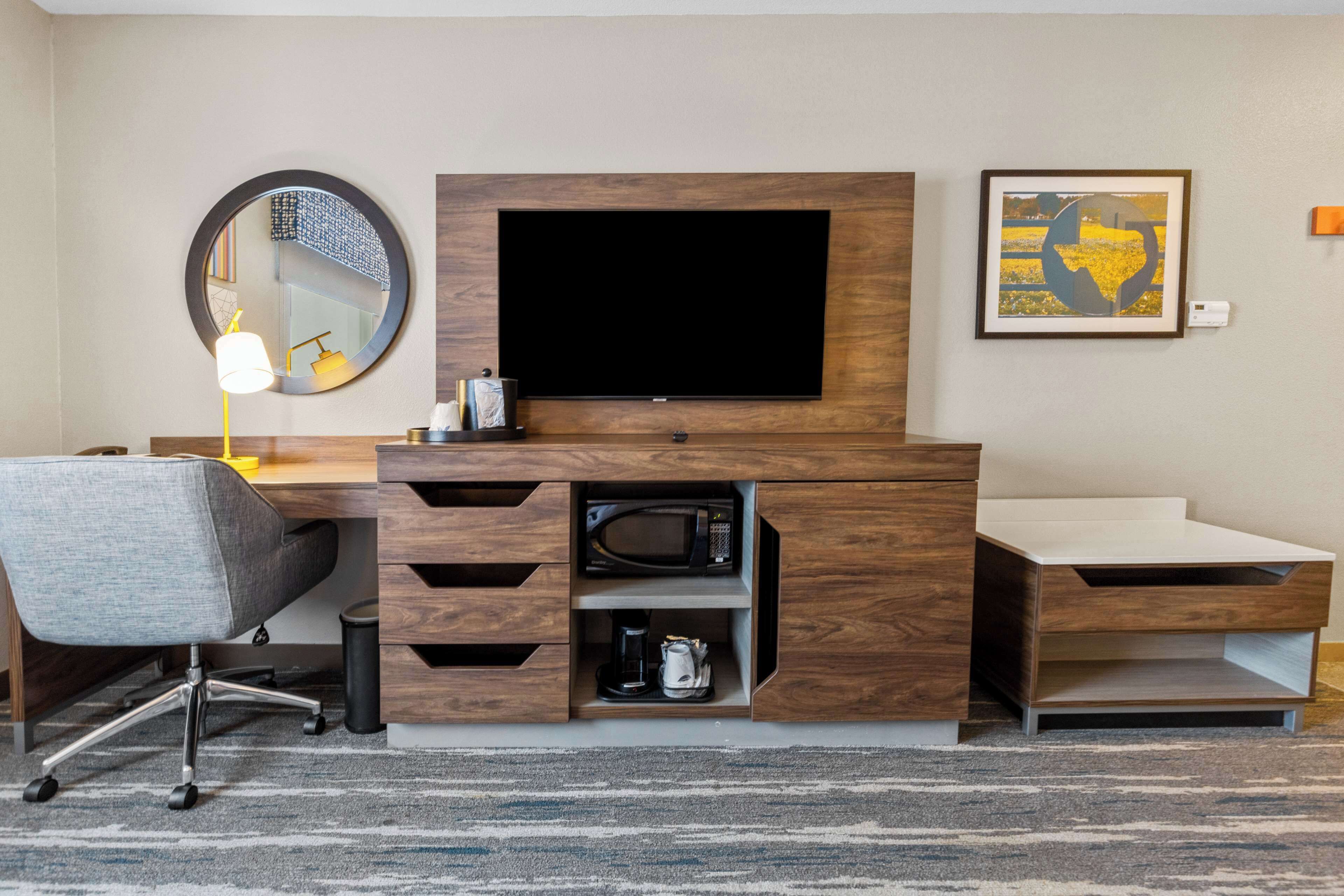 in-room safe, blackout curtains, free cots/infant beds