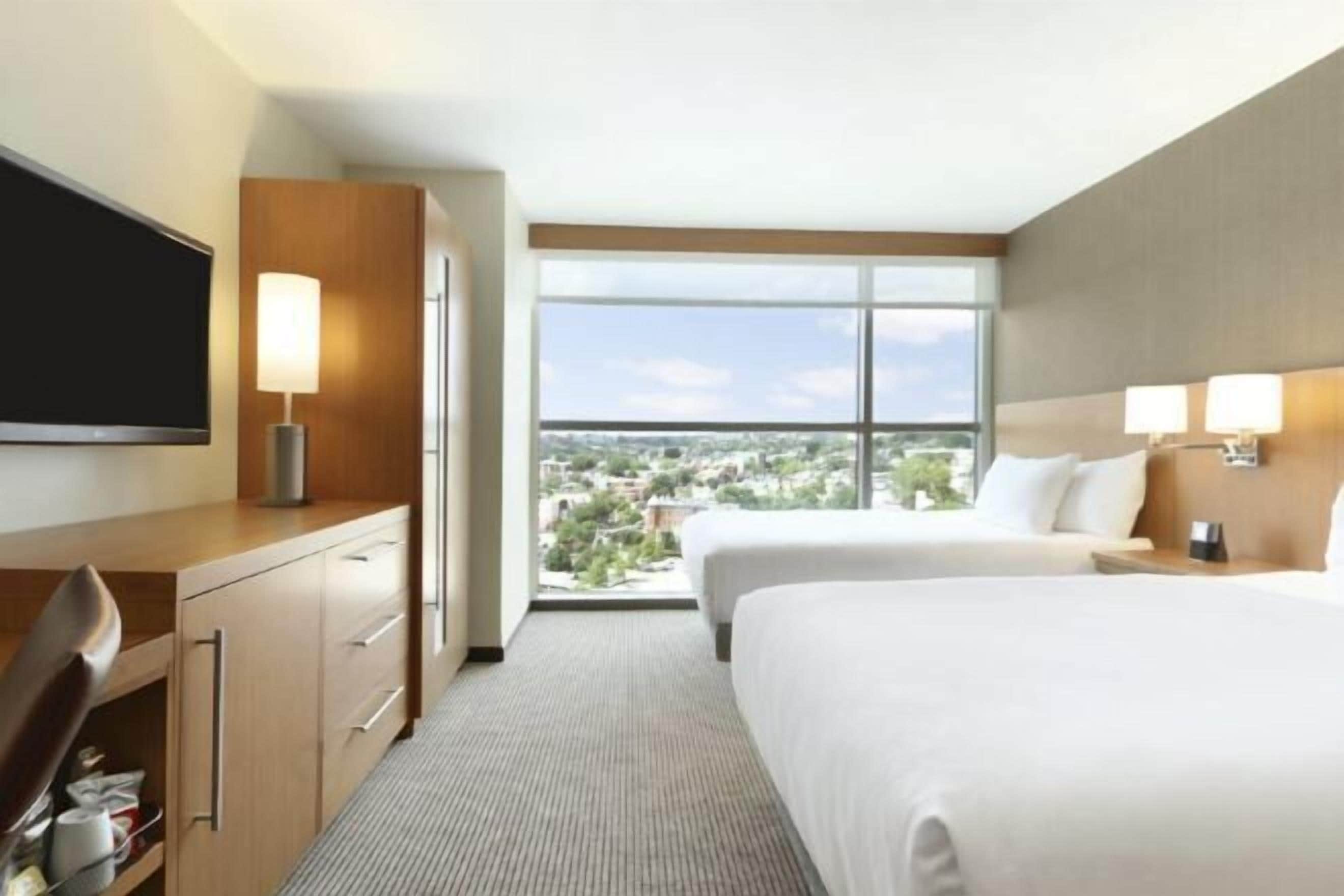 Premium bedding, in-room safe, desk, blackout curtains