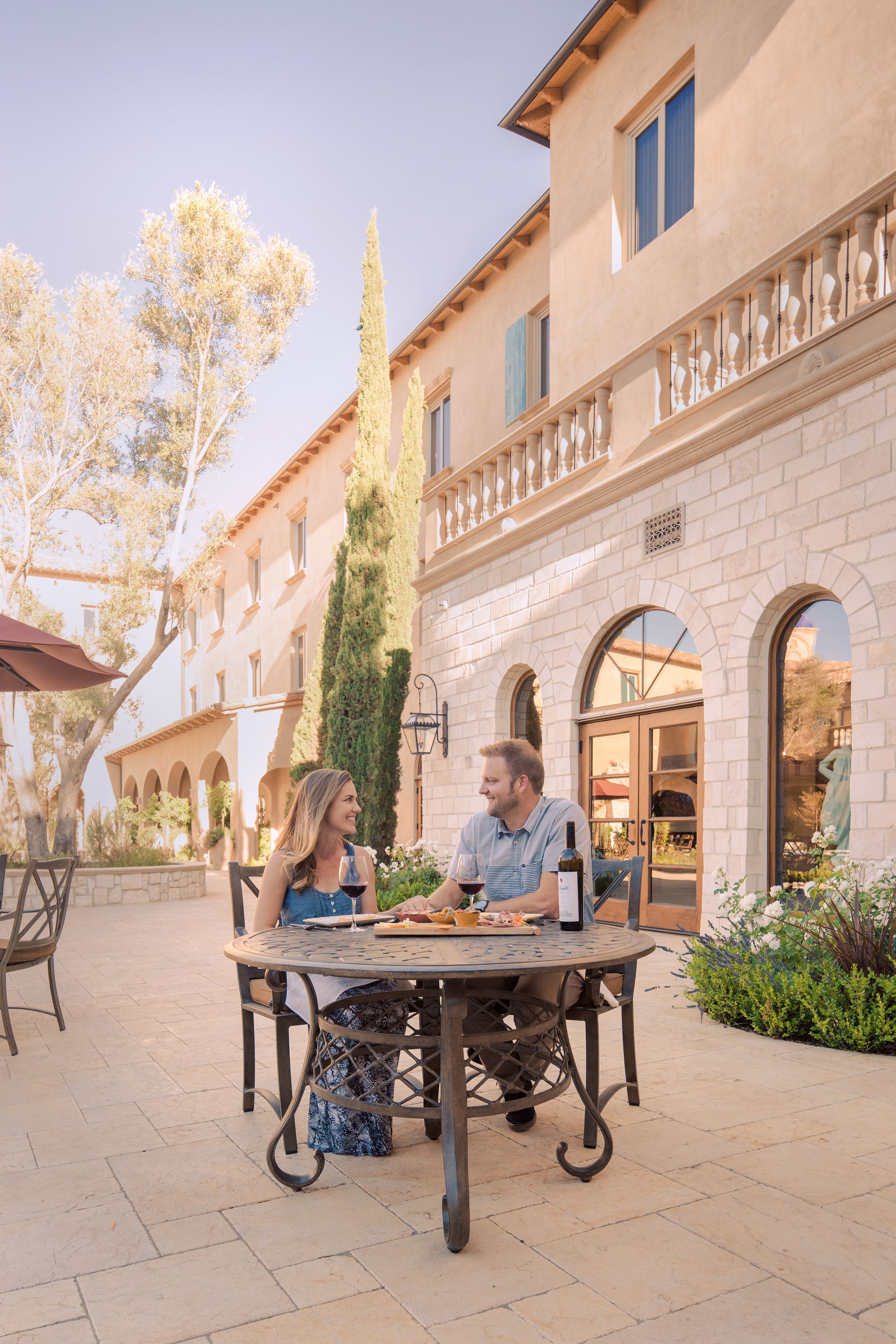 breakfast, lunch and dinner served