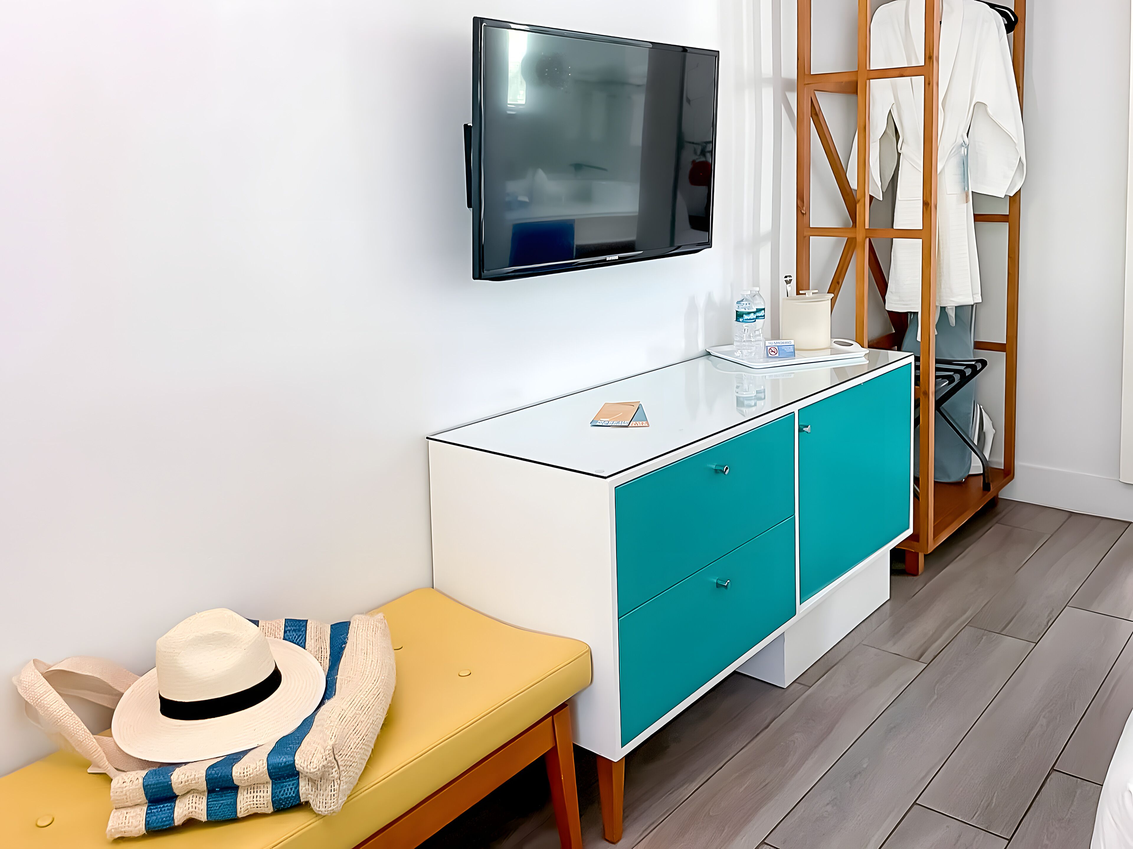 standard room, 1 king bed | 1 bedroom, egyptian cotton sheets, premium bedding, in-room safe