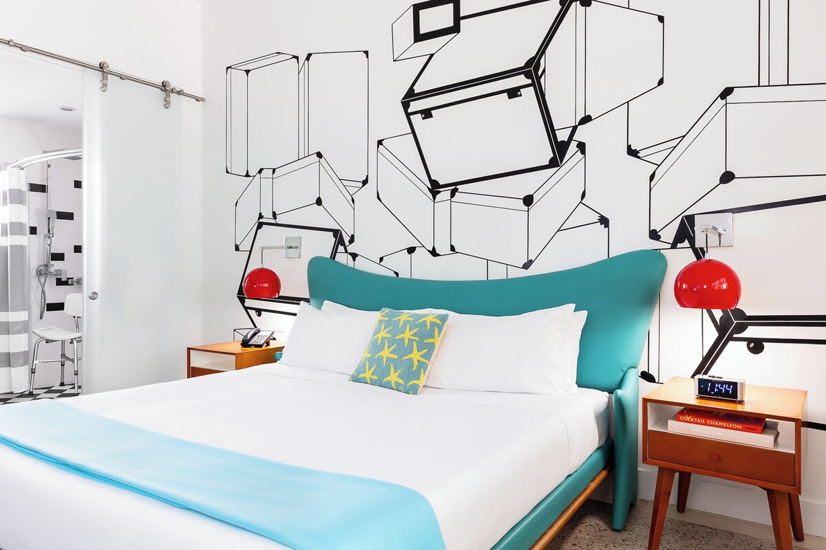 Catalina King, ADA Accessible - Free Parking and Wifi | 1 bedroom, premium bedding, pillowtop beds, in-room safe