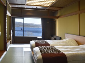 Twin Room, Lake View, Non Smoking