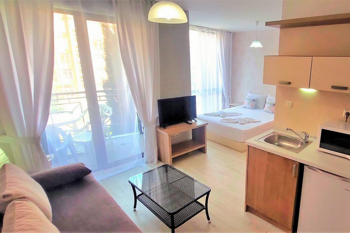 Individually furnished, WiFi, bed sheets