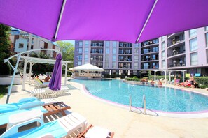 Seasonal outdoor pool