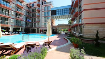 2 outdoor pools, pool umbrellas, sun loungers