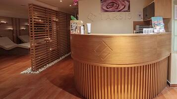 Sauna, hot tub, steam room, body treatments, aromatherapy