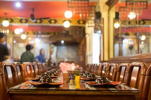 Breakfast, lunch and dinner served - Hotel Utse (Kathmandu)