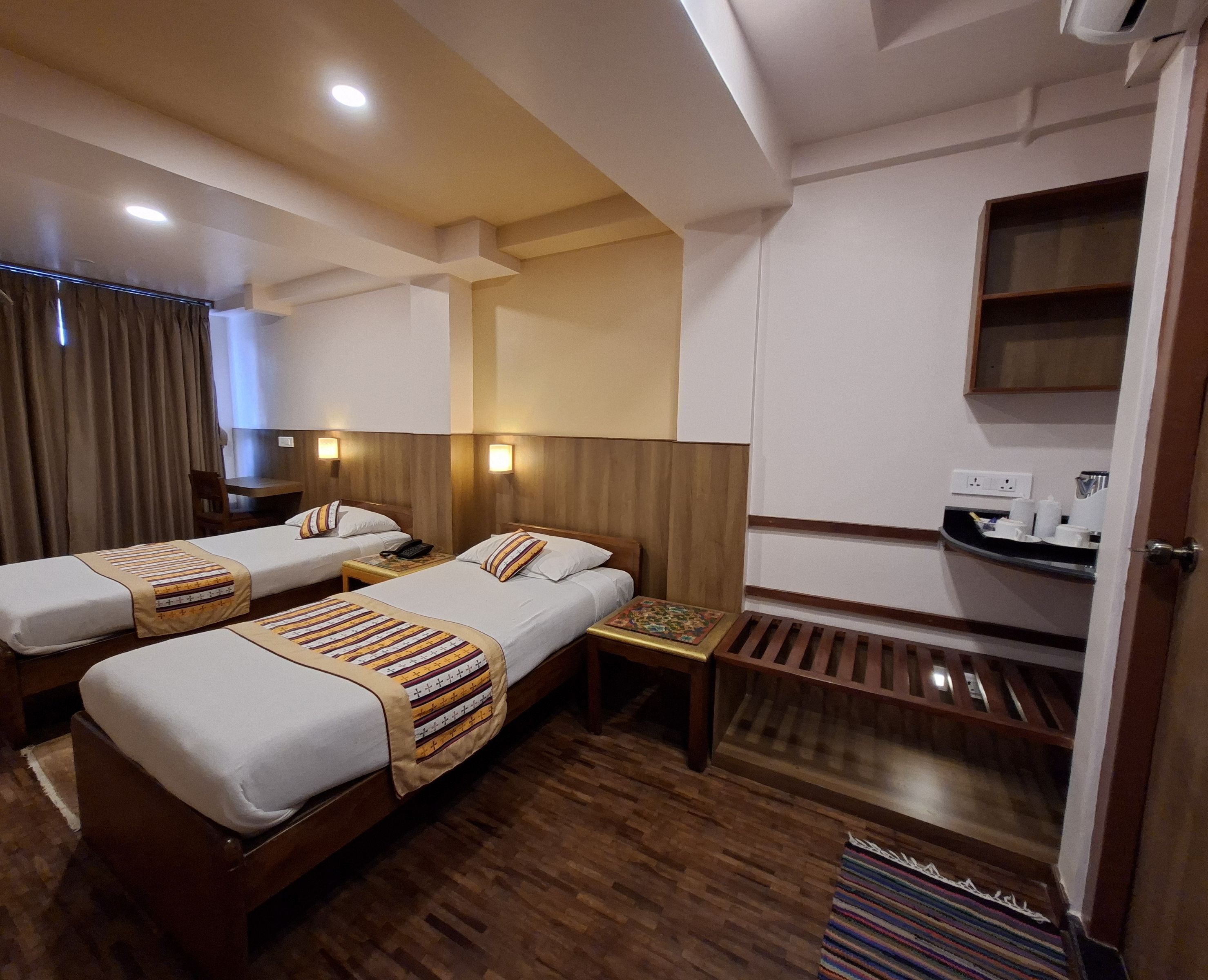 Habitación doble estándar | Ropa de cama de alta calidad y edredón 