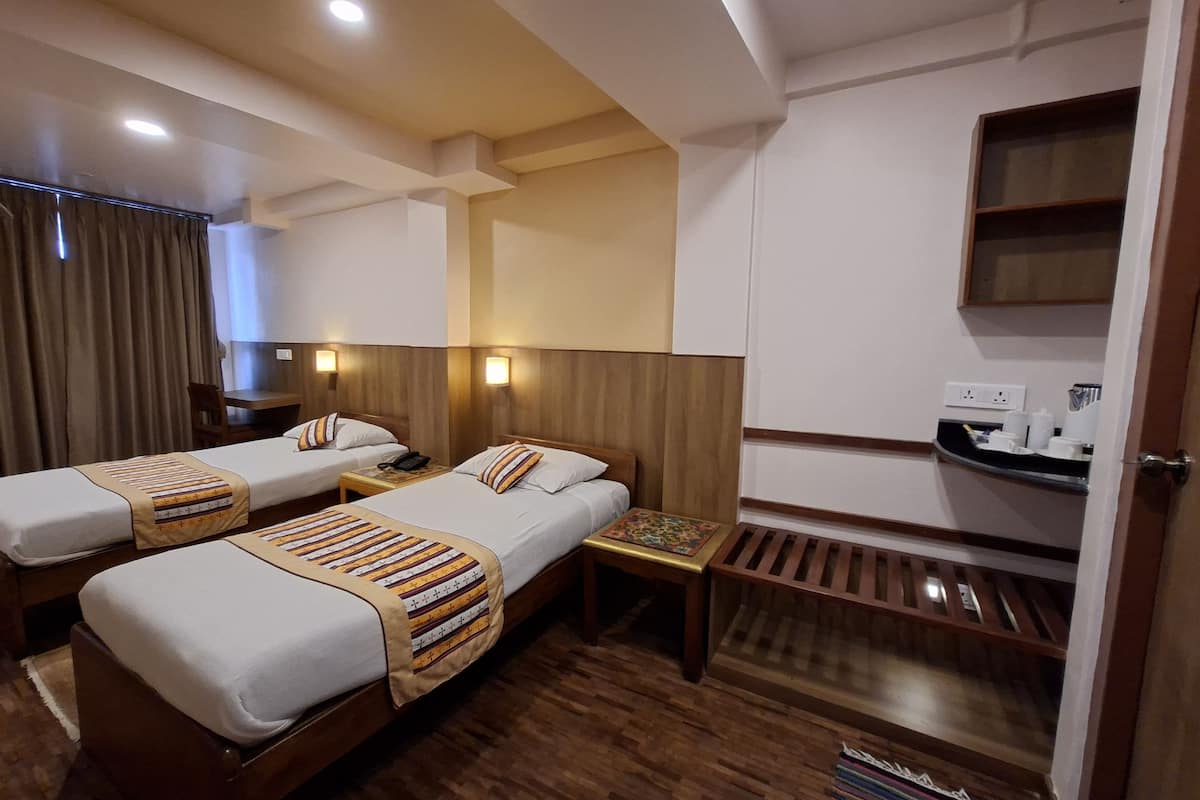 Habitación doble estándar | Ropa de cama de alta calidad y edredón 