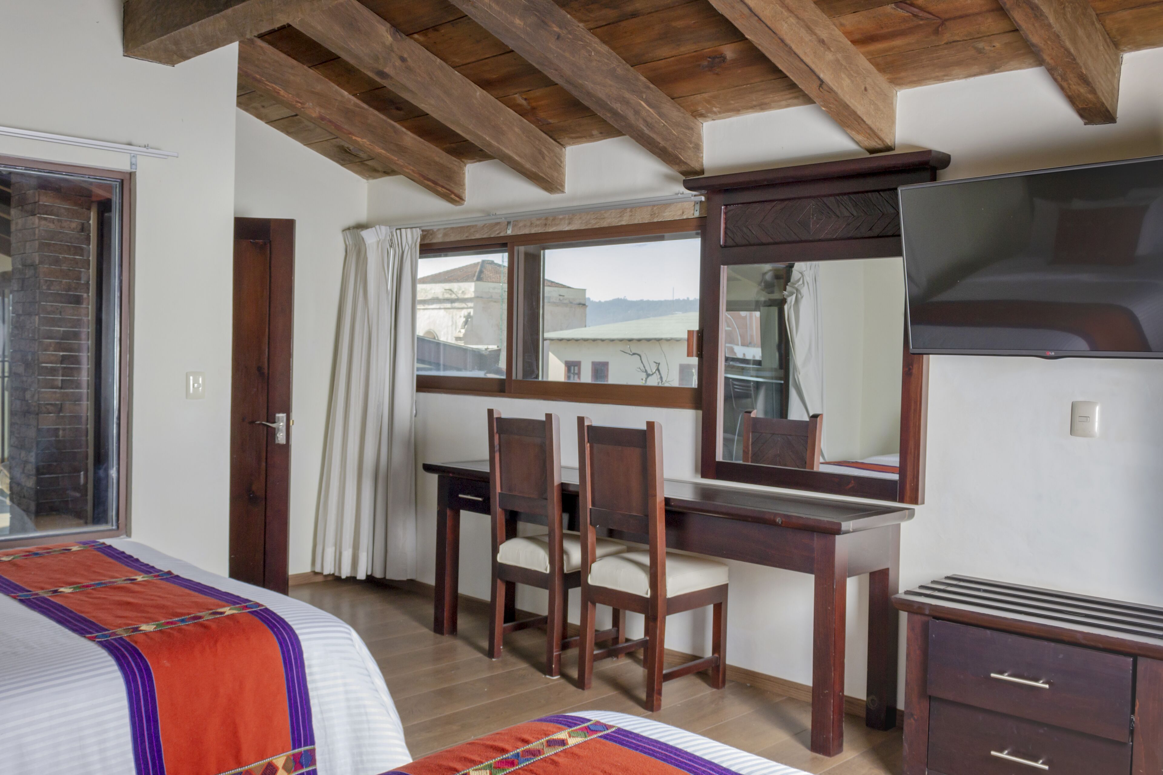 Penthouse, 2 Habitaciones | Caja de seguridad en la habitación y cortinas blackout 