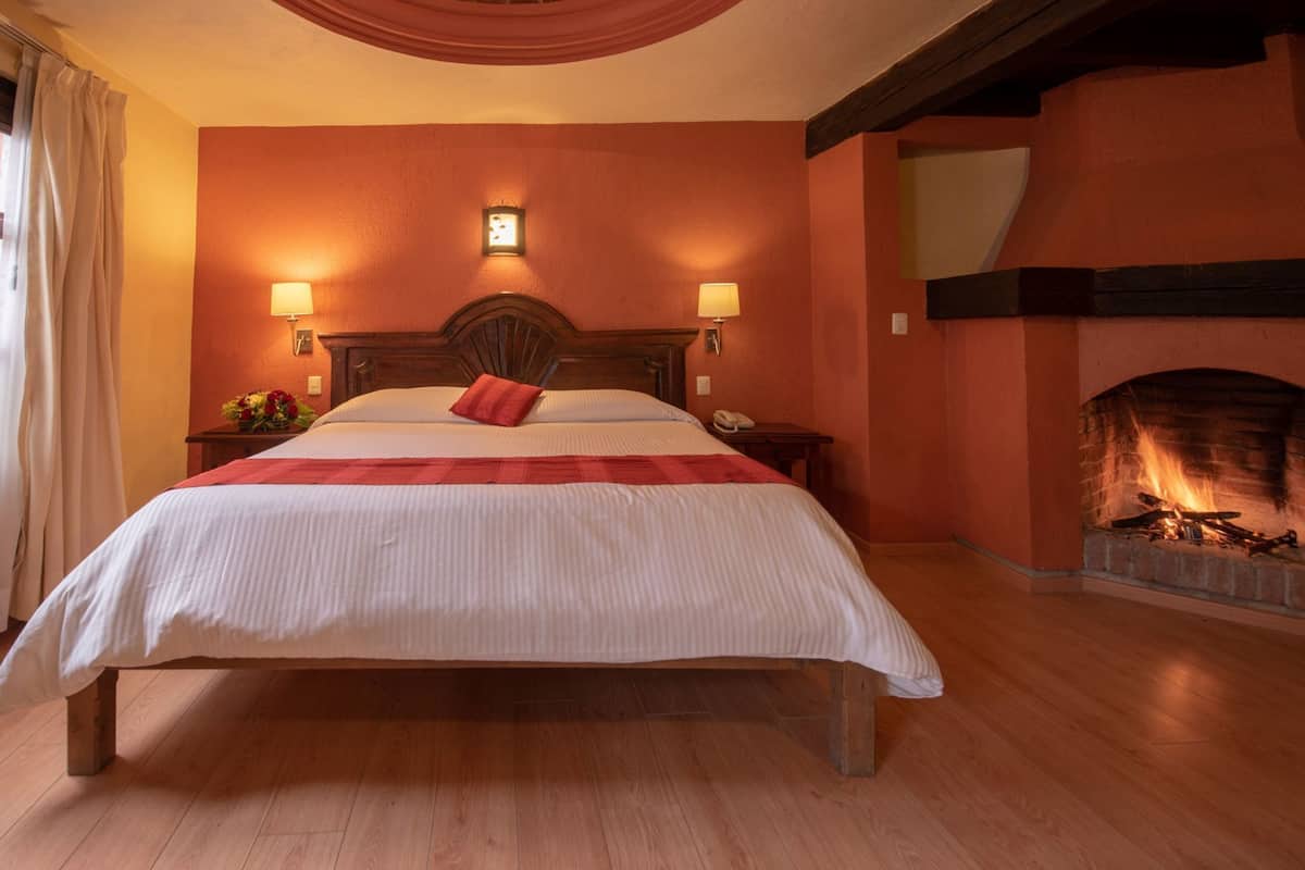 Zimmersafe, Verdunkelungsvorhänge, Bügeleisen/Bügelbrett