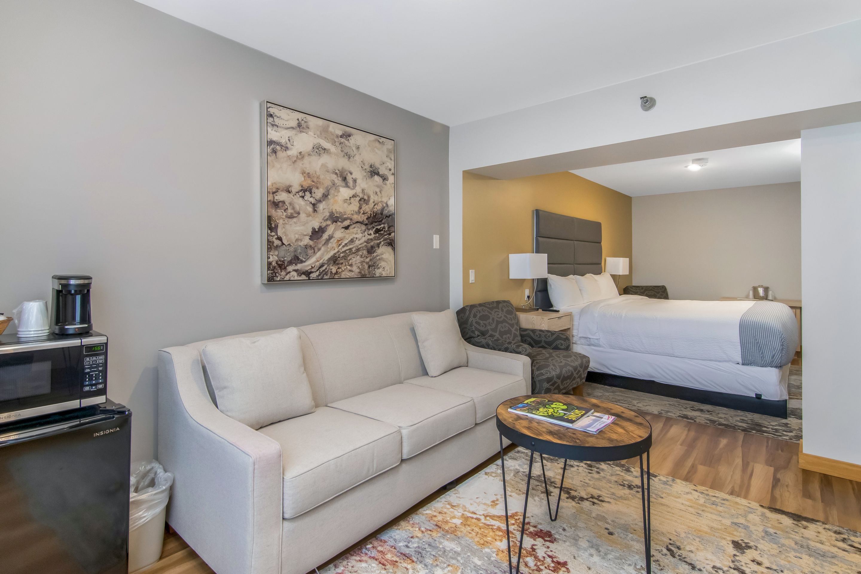 one king suite | 1 bedroom, pillow-top beds, iron/ironing board, free wifi