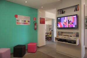 Reception - Concept Design Hostel & Suite (Foz do Iguaçu)