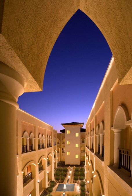 Shangri La Hotel Apartments Qaryat Al Beri - Image 4