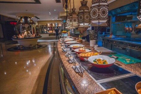 Shangri La Hotel Apartments Qaryat Al Beri - Image 13