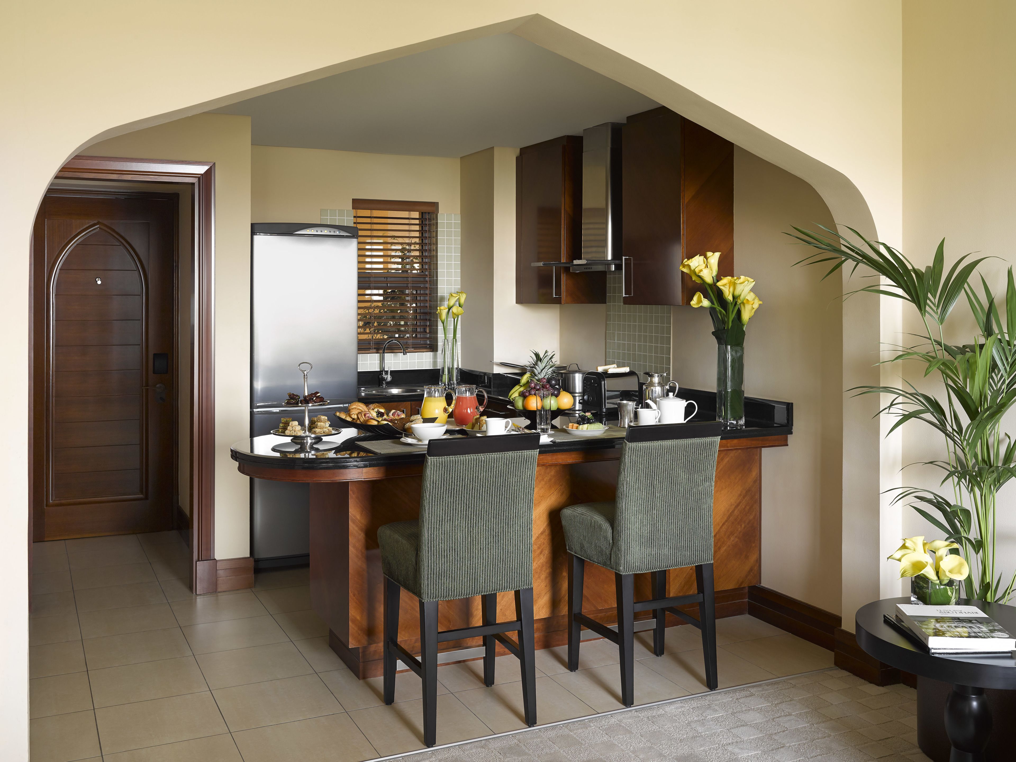 Photo - Shangri-La Hotel Apartments Qaryat Al Beri