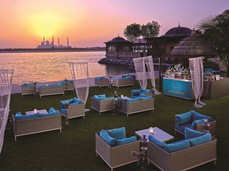 Shangri La Hotel Apartments Qaryat Al Beri - Image 26