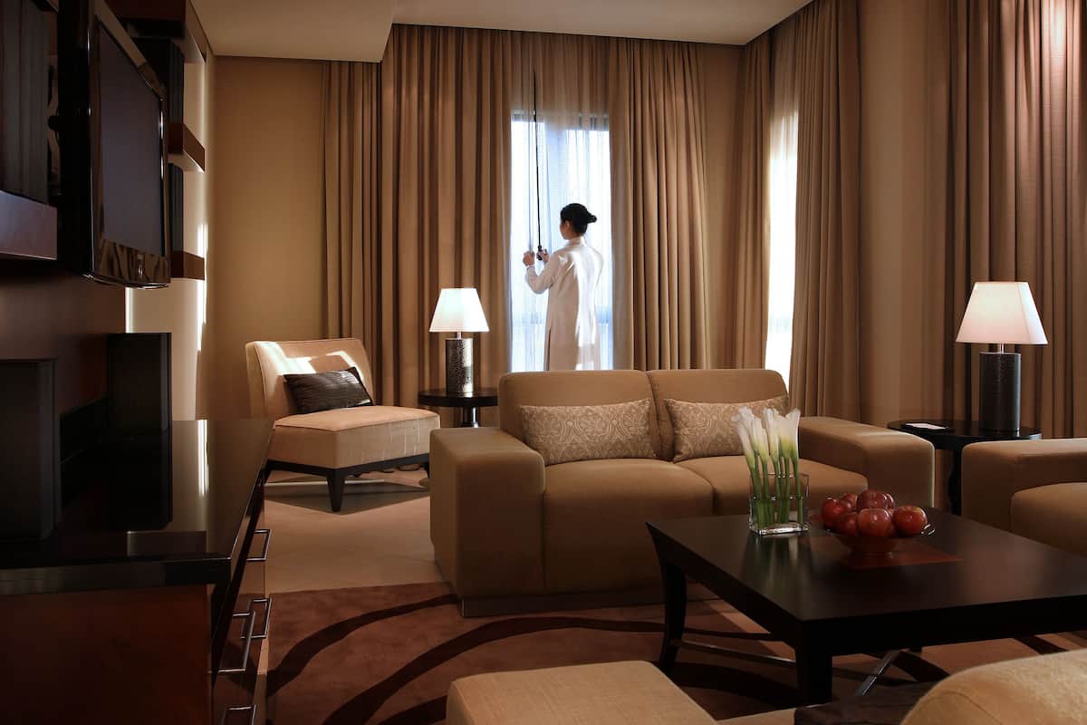 32-inch lcd tv with satellite channels, tv