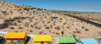 9 Palms Inn