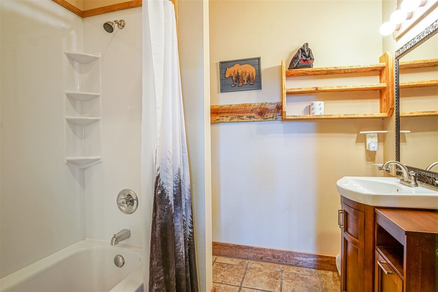 suite, 1 king bed | bathroom | designer toiletries, hair dryer, towels