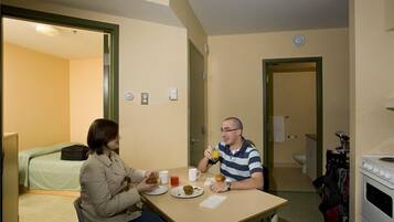 Apartment, 2 Bedrooms | Private kitchen | Fridge, microwave, oven, stovetop