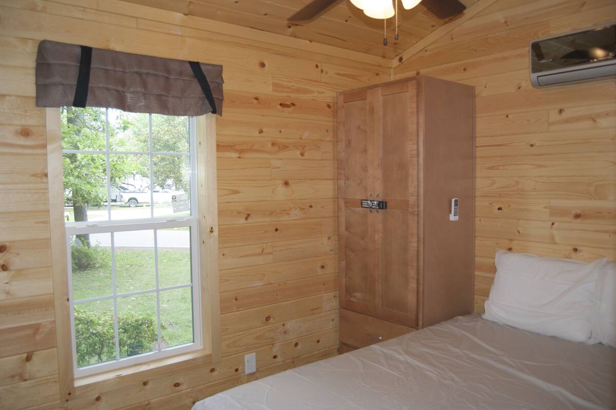 Cottage, 2 Bedrooms | 1 bedroom, wired internet