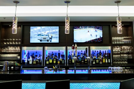 The Grand Winnipeg Airport Hotel by Lakeview - Image 8