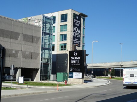 The Grand Winnipeg Airport Hotel by Lakeview - Image 14