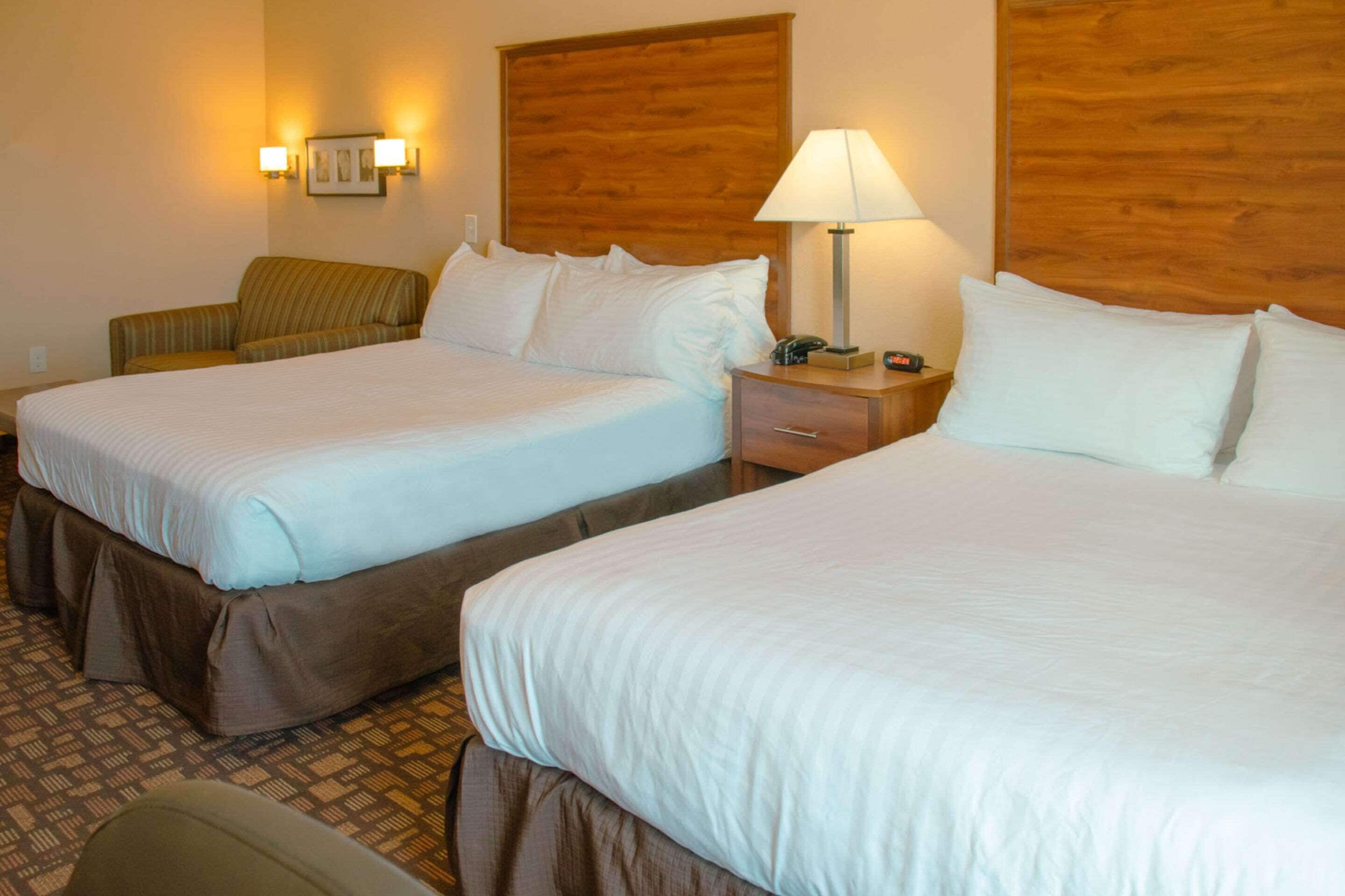 premium bedding, individually decorated, individually furnished, desk