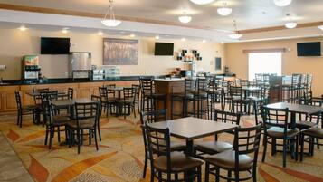 Free daily continental breakfast