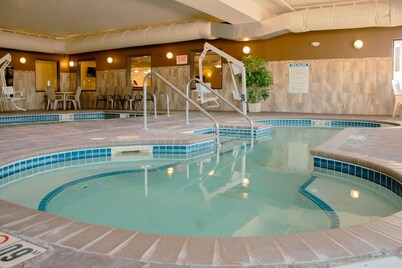 Grand Forks Lodge and Suites