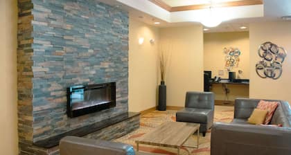 Grand Forks Lodge and Suites