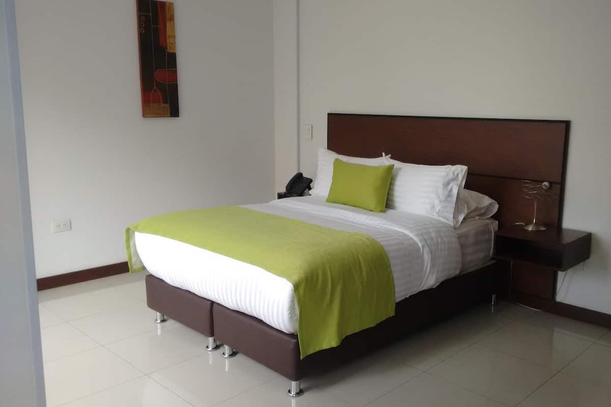 Odada kasa, ses yalıtımı, ücretsiz beşik/çocuk yatağı