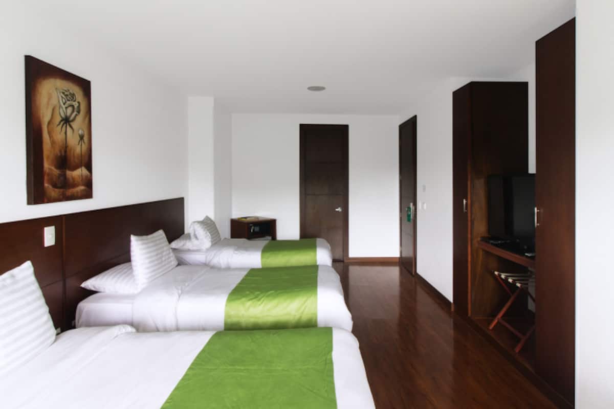 Odada kasa, ses yalıtımı, ücretsiz beşik/çocuk yatağı