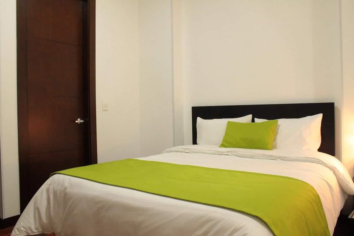 Odada kasa, ses yalıtımı, ücretsiz beşik/çocuk yatağı