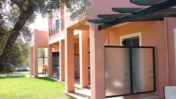 Mặt tiền nơi lưu trú
