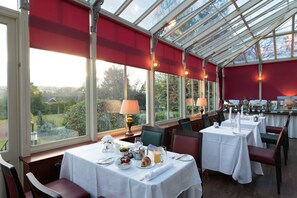 Daily cooked-to-order breakfast (GBP 14 per person) - Lochardil House Hotel (Inverness)