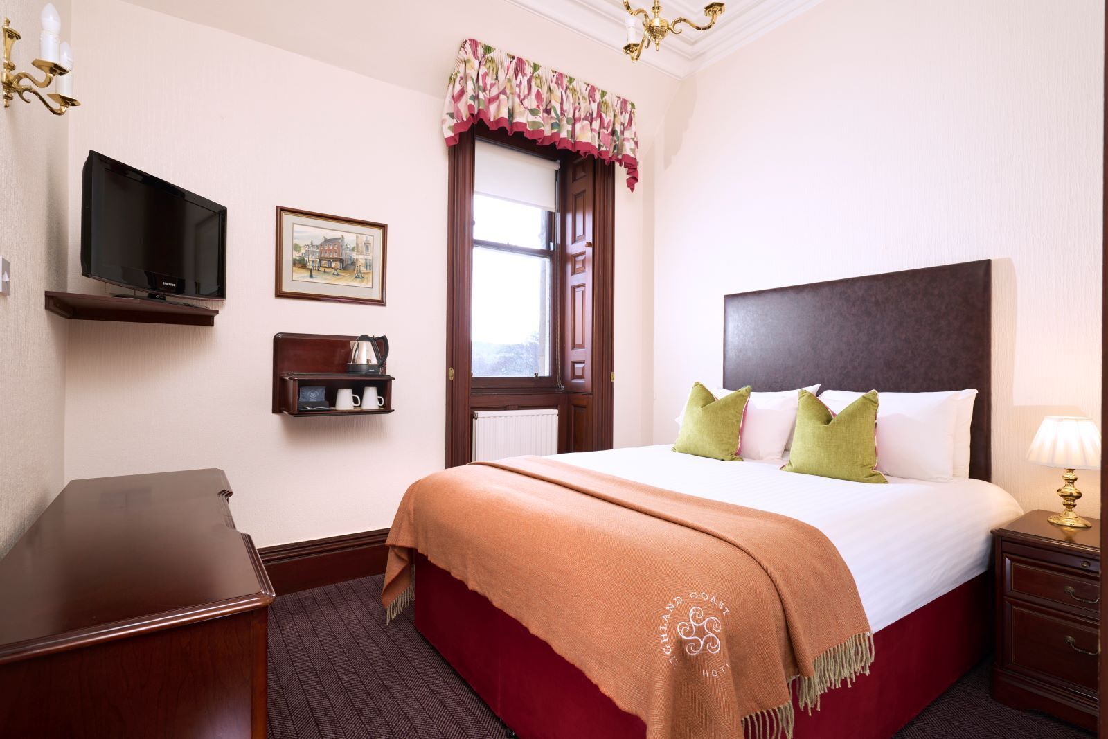 standard double room | in-room safe, desk, iron/ironing board, free wifi
