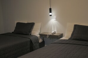 Standardzimmer, 2 Doppelbetten