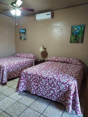 Comfort-Doppelzimmer, Bergblick, zum Garten hin