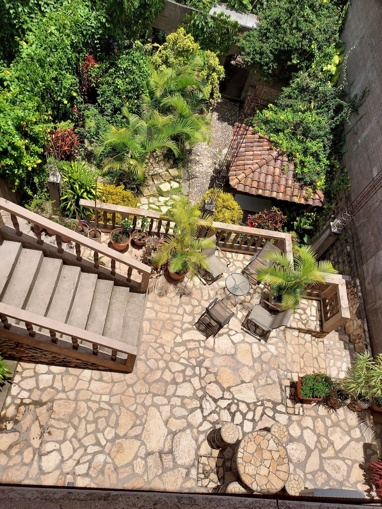 Hotel La Escalinata image