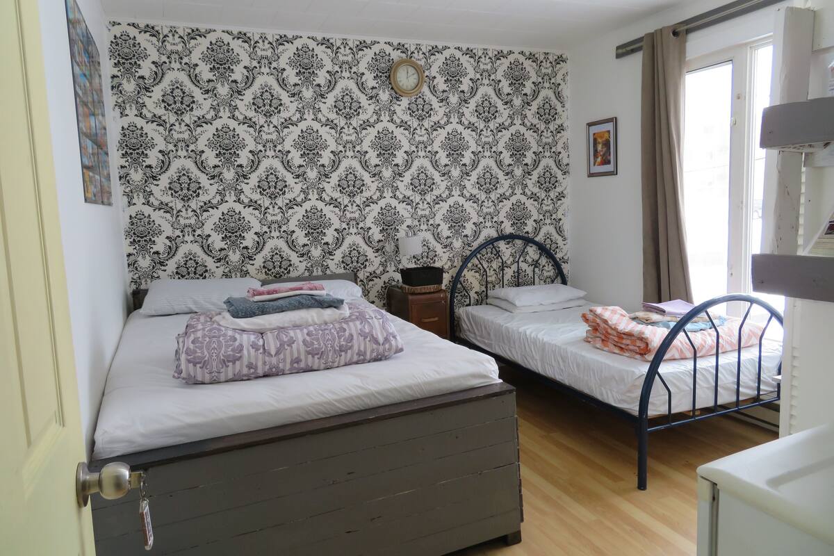 Room, 1 Double Bed and 1 Single Bed (Venice)