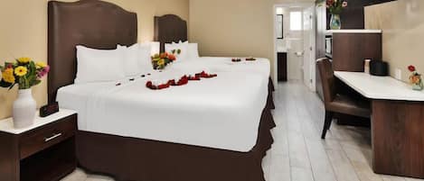 Deluxe Double Room, 2 Queen Beds, Non Smoking