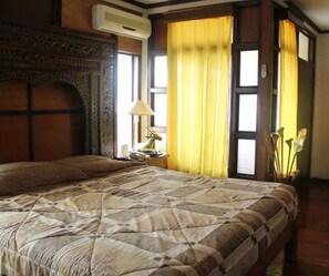 Quarto standard | Cofres nos quartos, escrivaninha, acesso para cadeiras de rodas