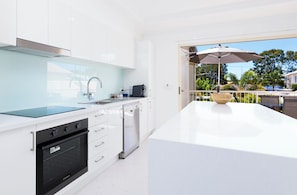 Private kitchen - Noosa River Palms (Noosaville)