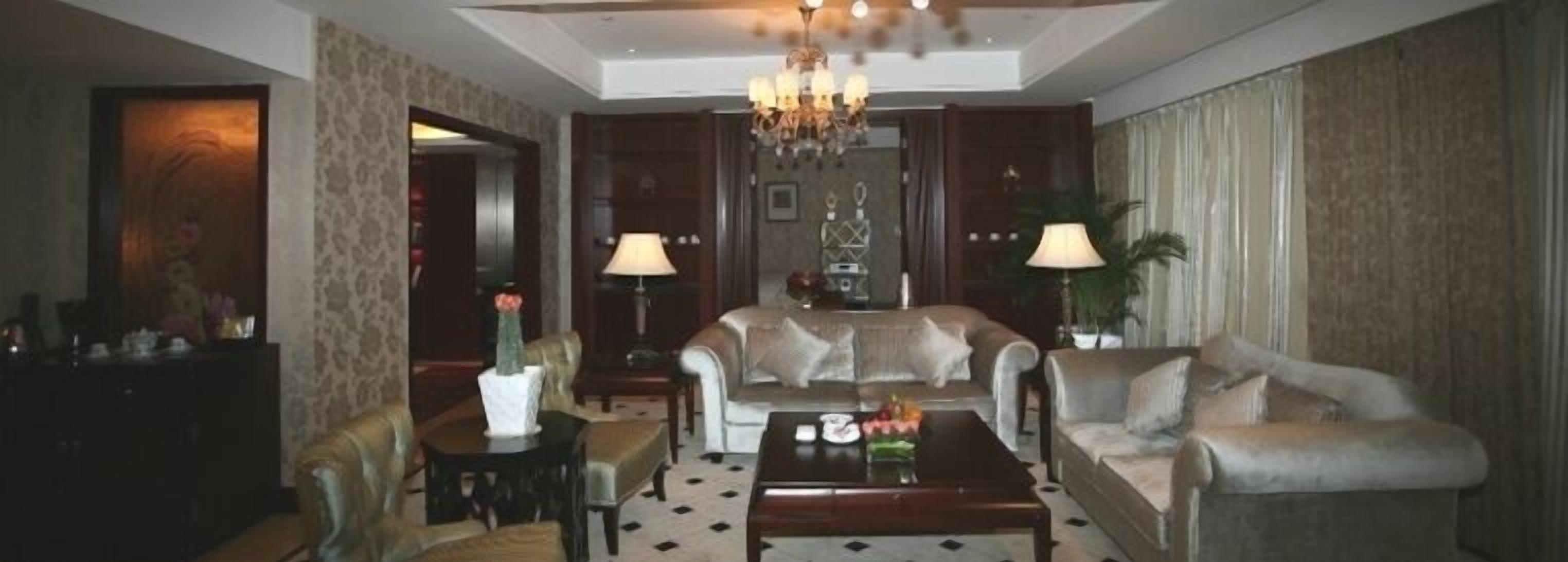 superior suite | living room | flat-screen tv