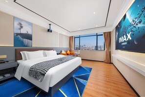 Minibar, in-room safe, desk, blackout curtains - XingHe Business Hotel - Railway Station & Yuexiu Park Branch (Guangzhou)