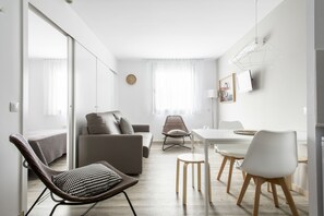 Family Studio (Executive) | Living room - Residencia Universitaria Resa Manuel Agud Querol (San Sebastián)